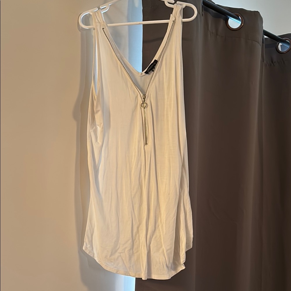 5/$25 White Sleeveless Top with Zipper Detail